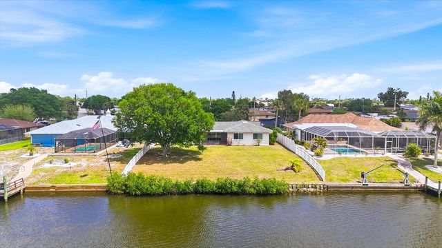 814 ELLICOTT CIRCLE NW, Port Charlotte, FL 33952