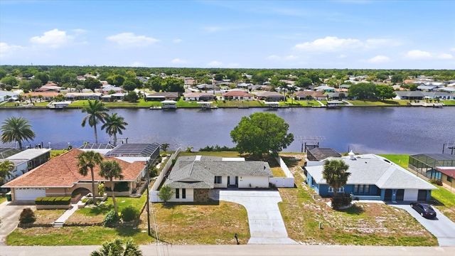 814 ELLICOTT CIRCLE NW, Port Charlotte, FL 33952