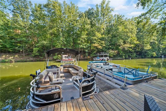 724 Lakeshore Drive, Berkeley Lake, GA 30096
