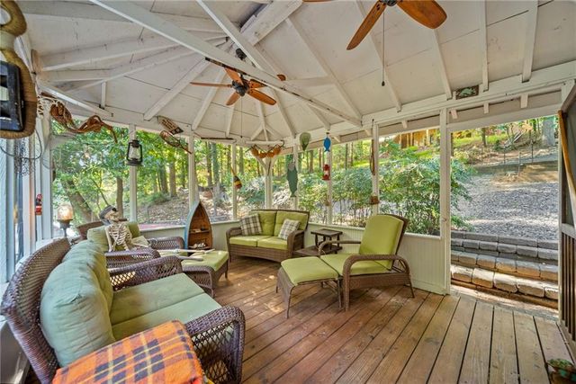 724 Lakeshore Drive, Berkeley Lake, GA 30096