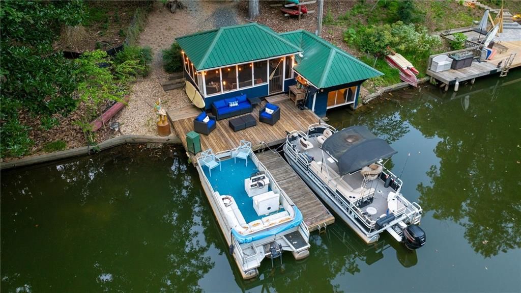 724 Lakeshore Drive, Berkeley Lake, GA 30096