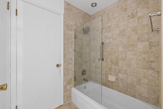 12808 Colony DRIVE, Mequon, WI 53097