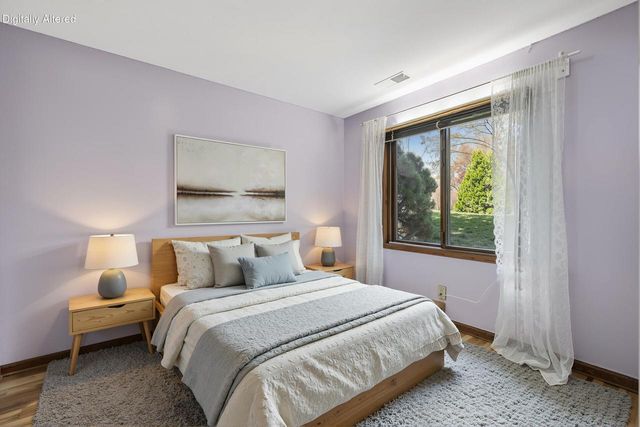 12808 Colony DRIVE, Mequon, WI 53097