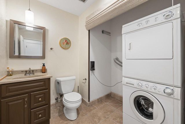 12808 Colony DRIVE, Mequon, WI 53097