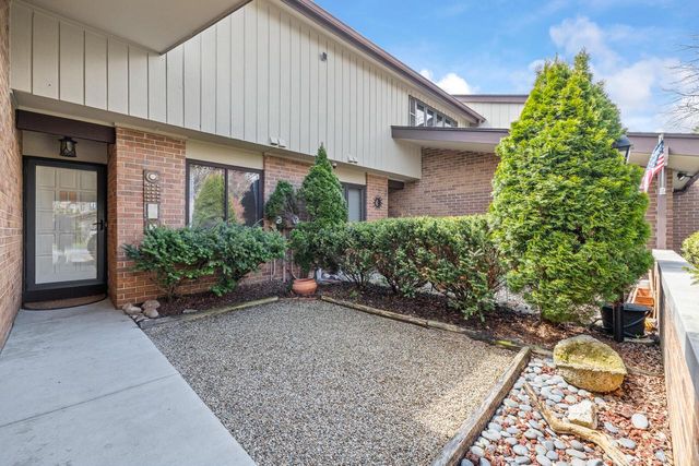 12808 Colony DRIVE, Mequon, WI 53097