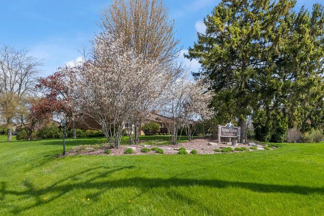 12808 Colony DRIVE, Mequon, WI 53097