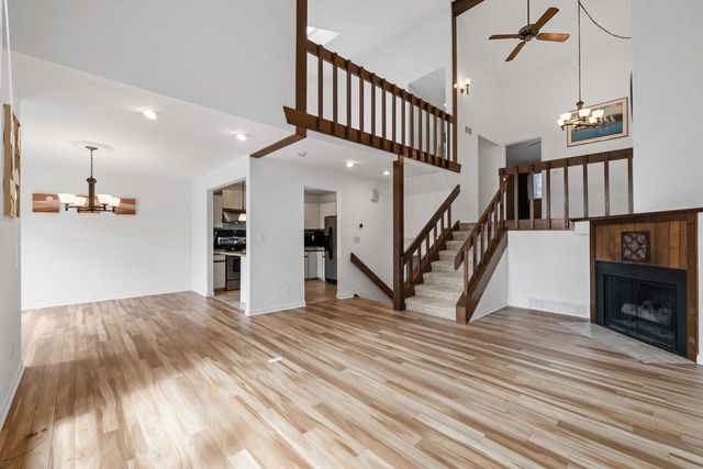 12808 Colony DRIVE, Mequon, WI 53097