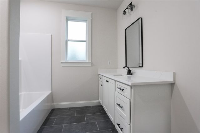 27 Kirkcudbright Lane, Bella Vista, AR 72715