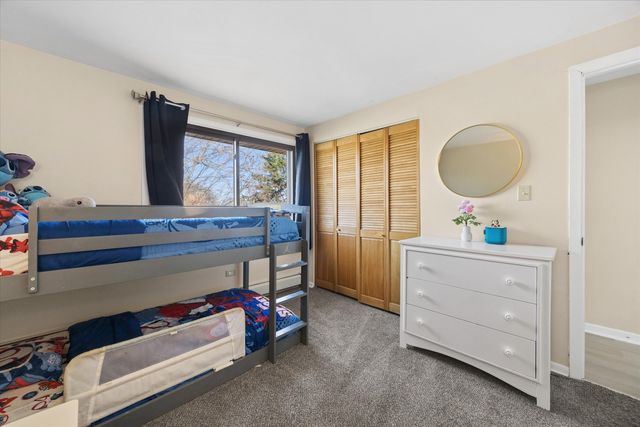 1240 S LORRAINE Road 3B, Wheaton, IL 60189