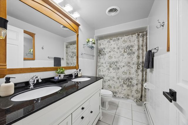 1240 S LORRAINE Road 3B, Wheaton, IL 60189