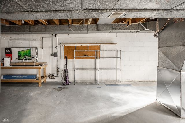 6830 N Delaware Street, Indianapolis, IN 46220