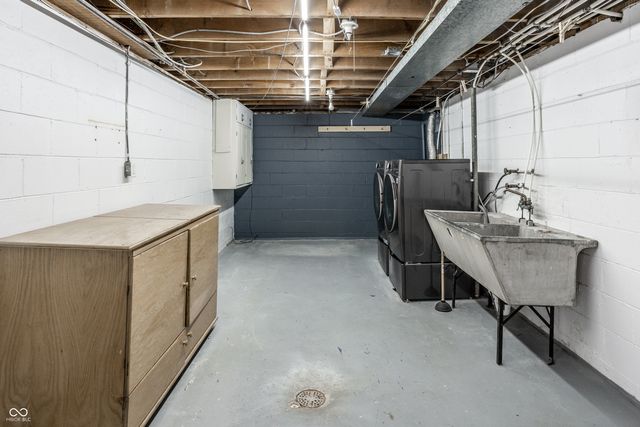 6830 N Delaware Street, Indianapolis, IN 46220