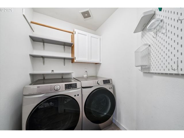 3302 Ne OLYMPIC St, Hillsboro, OR 97124