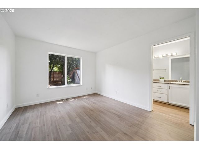 3302 Ne OLYMPIC St, Hillsboro, OR 97124