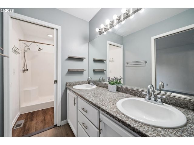 3302 Ne OLYMPIC St, Hillsboro, OR 97124