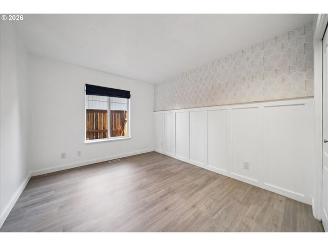 3302 Ne OLYMPIC St, Hillsboro, OR 97124