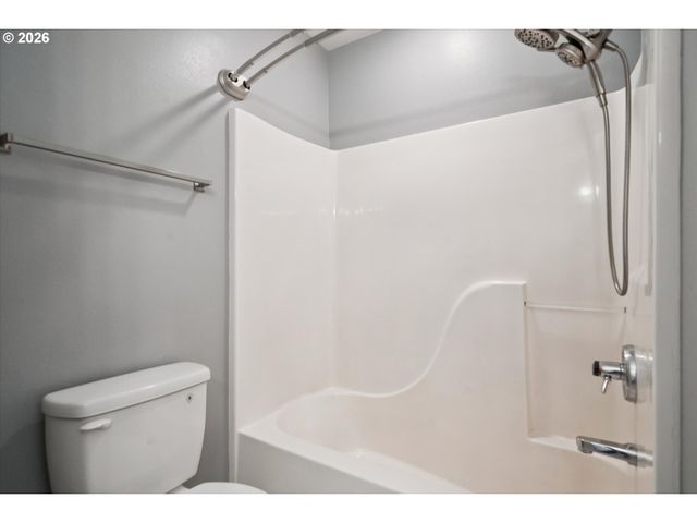 3302 Ne OLYMPIC St, Hillsboro, OR 97124