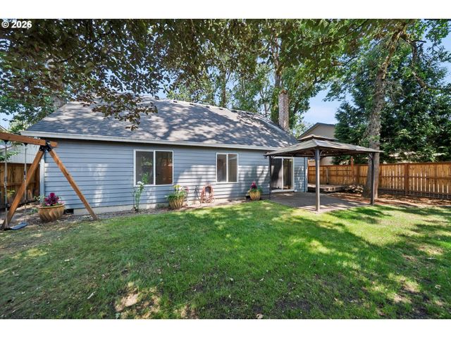 3302 Ne OLYMPIC St, Hillsboro, OR 97124