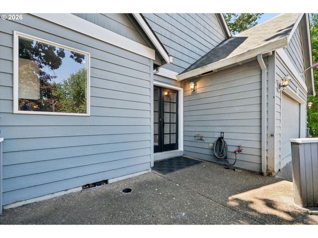 3302 Ne OLYMPIC St, Hillsboro, OR 97124