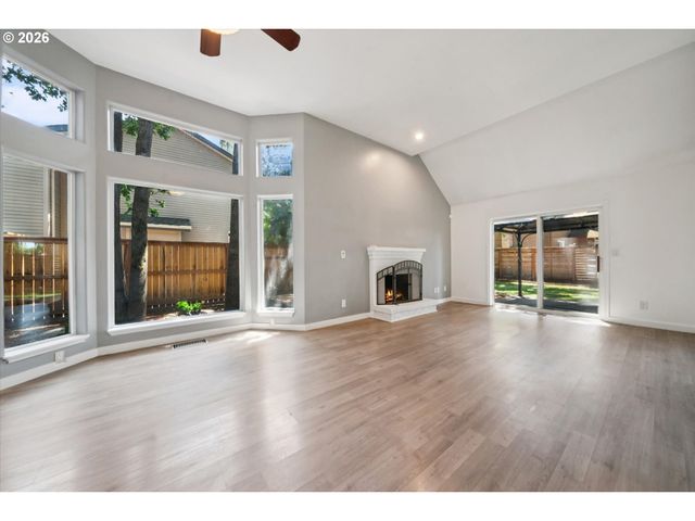 3302 Ne OLYMPIC St, Hillsboro, OR 97124