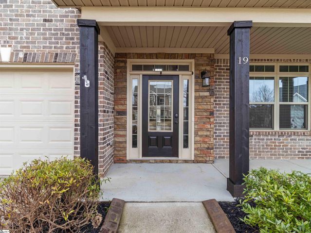 19 Heydon Hall Court, Simpsonville, SC 29680
