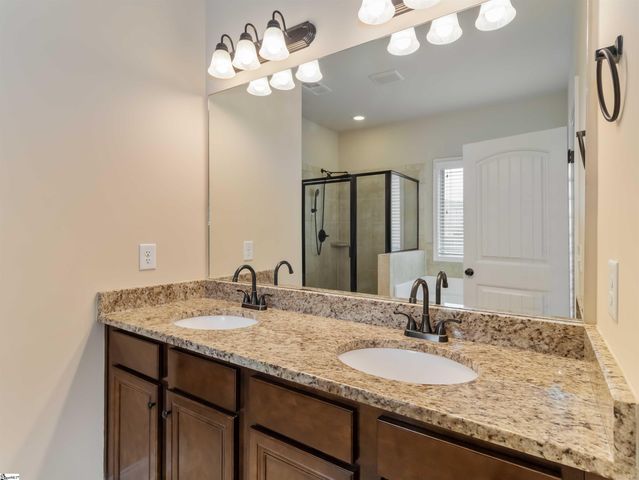 19 Heydon Hall Court, Simpsonville, SC 29680