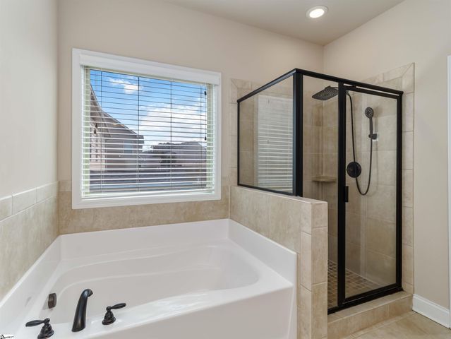 19 Heydon Hall Court, Simpsonville, SC 29680