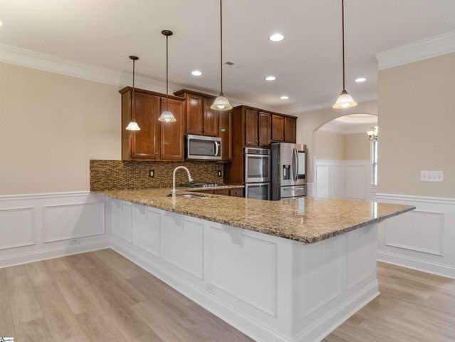 19 Heydon Hall Court, Simpsonville, SC 29680