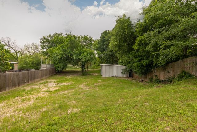 2239 Dowdy Ferry Road, Dallas, TX 75217