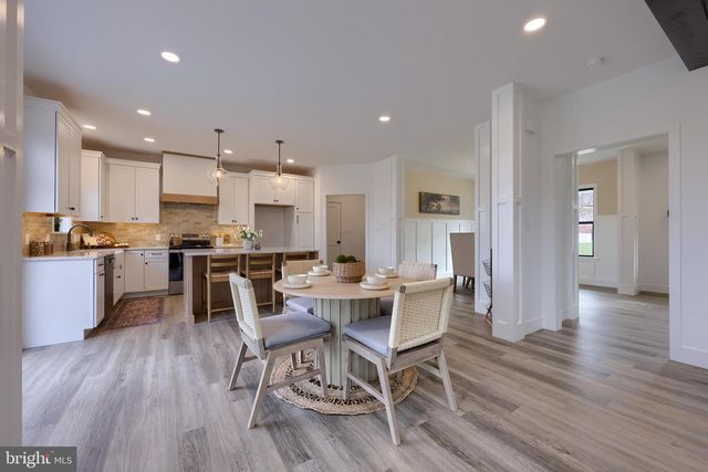 514 WOODCREST AVE, Lititz, PA 17543