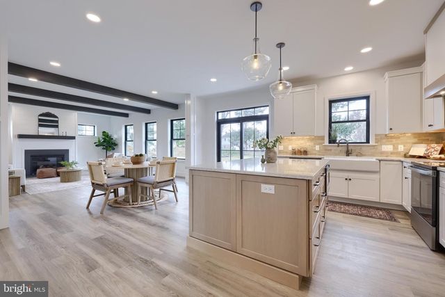 514 WOODCREST AVE, Lititz, PA 17543