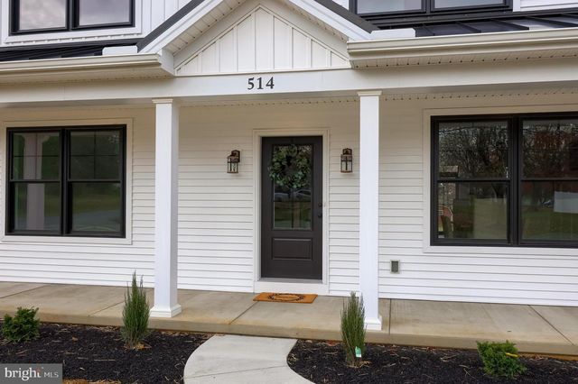 514 WOODCREST AVE, Lititz, PA 17543