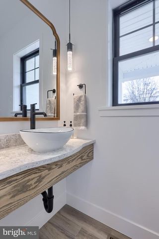 514 WOODCREST AVE, Lititz, PA 17543