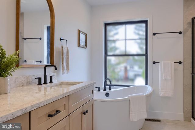 514 WOODCREST AVE, Lititz, PA 17543