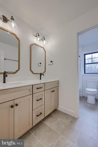 514 WOODCREST AVE, Lititz, PA 17543