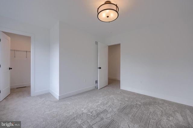 514 WOODCREST AVE, Lititz, PA 17543