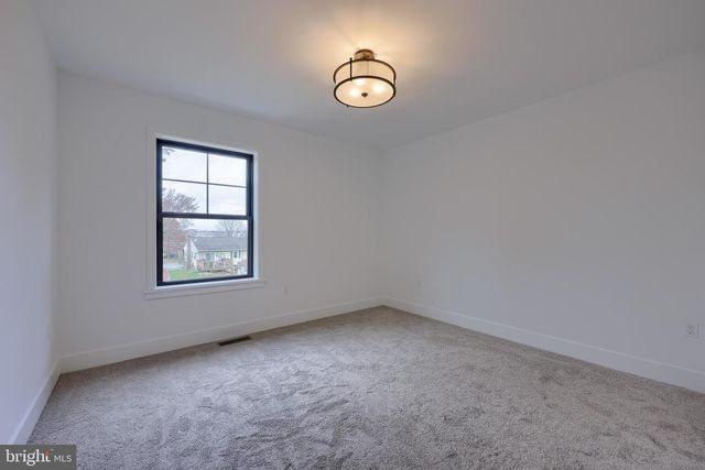 514 WOODCREST AVE, Lititz, PA 17543