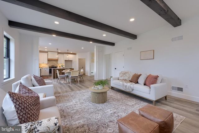 514 WOODCREST AVE, Lititz, PA 17543