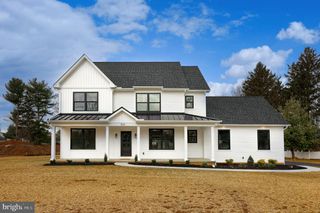 514 WOODCREST AVE, Lititz, PA 17543