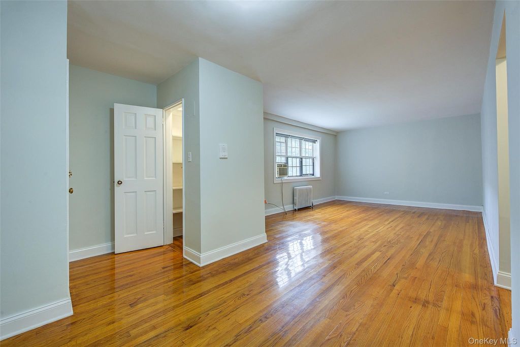 78-35 147th Street 2E, Kew Garden Hills, NY 11367 — photo 3