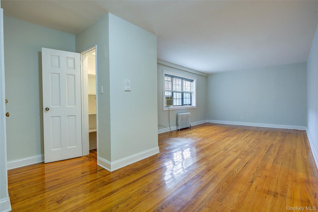 78-35 147th Street 2E, Kew Garden Hills, NY 11367 — photo 4