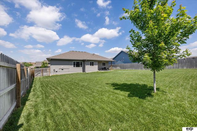 7155 Harvest Drive, Papillion, NE 68133