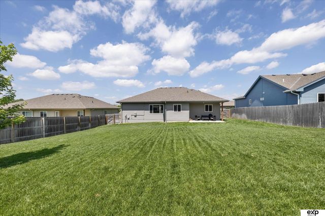 7155 Harvest Drive, Papillion, NE 68133