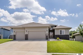7155 Harvest Drive, Papillion, NE 68133