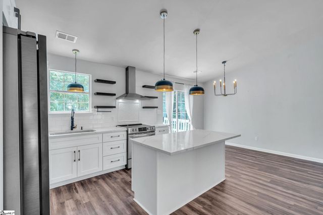 431 Maplewood Circle, Greer, SC 29651