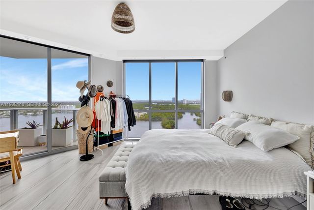 17111 Biscayne Blvd 2308, North Miami Beach, FL 33160