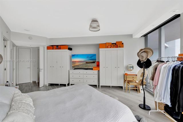 17111 Biscayne Blvd 2308, North Miami Beach, FL 33160