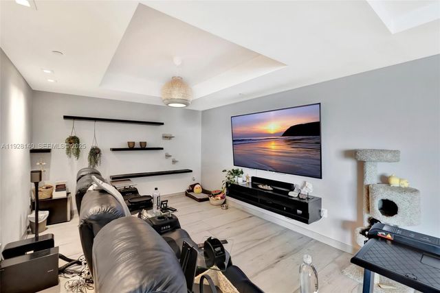 17111 Biscayne Blvd 2308, North Miami Beach, FL 33160