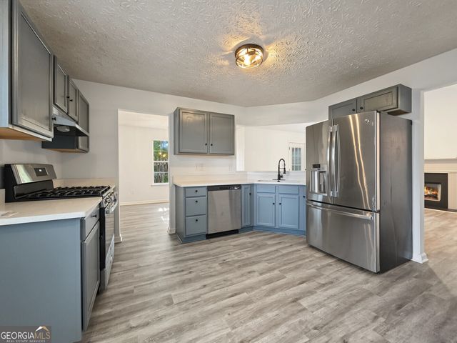 4887 Lake Park Lane, Acworth, GA 30101