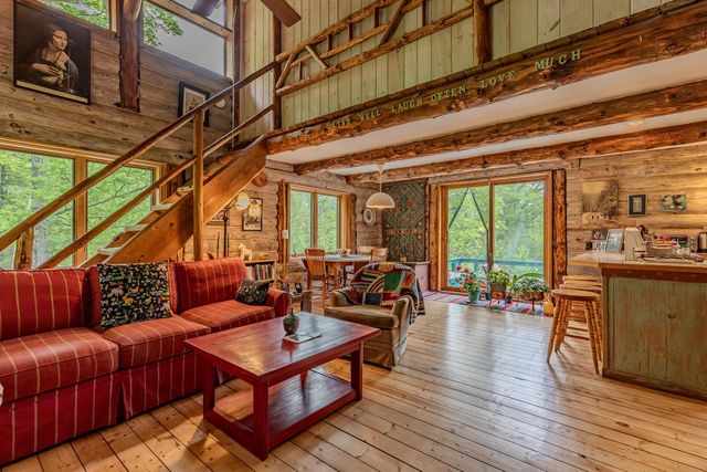 287 Powder Mill Road, Londonderry, VT 05148